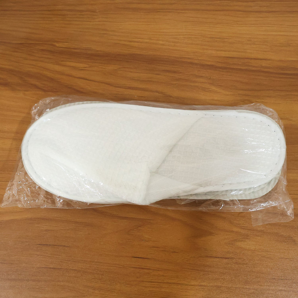 Disposable spa slippers with easy slip-on design for hygiene